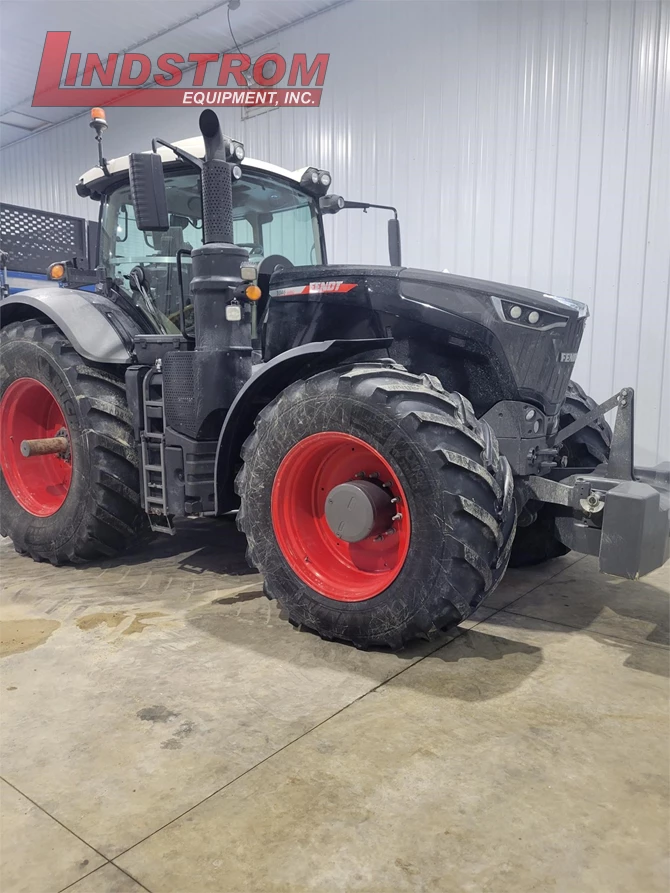 USED 2020 FENDT 1046 TRACTOR TR6083
